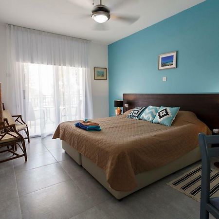 Coral Bay Sea Breeze Apartments - 3 Bedroom Apartment Пейя Экстерьер фото